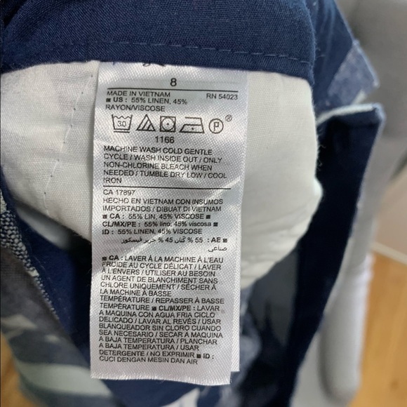 Blue floral summer shorts - Picture 3 of 3